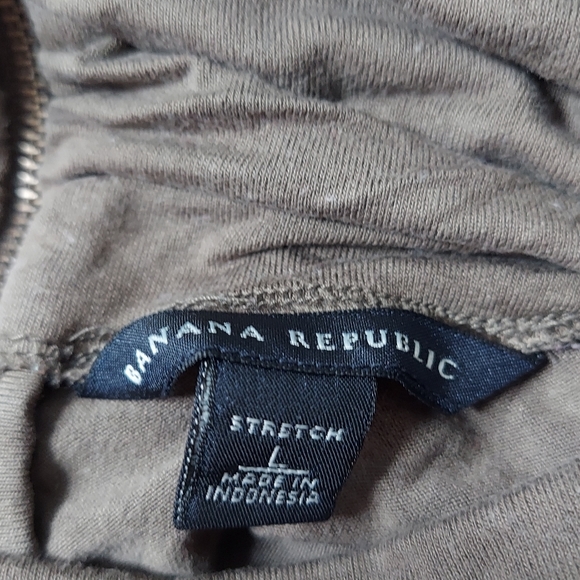 BANANA REPUBLIC Large, Gray scale Rayon Turtleneck - Picture 2 of 7